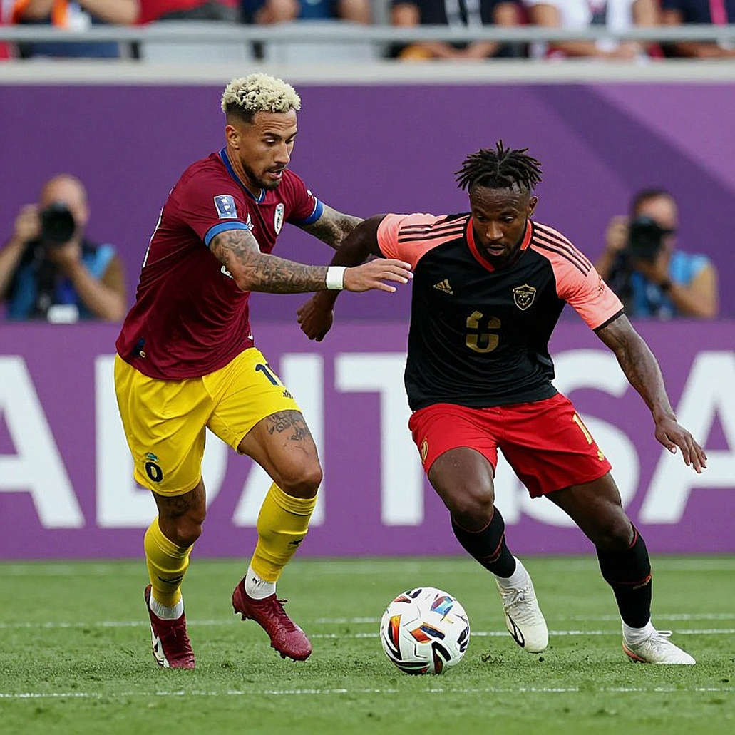 Roma – Inter: Hàng thủ số một gặp hàng công số một, và lỗi hành chính làm đổi cục diện
