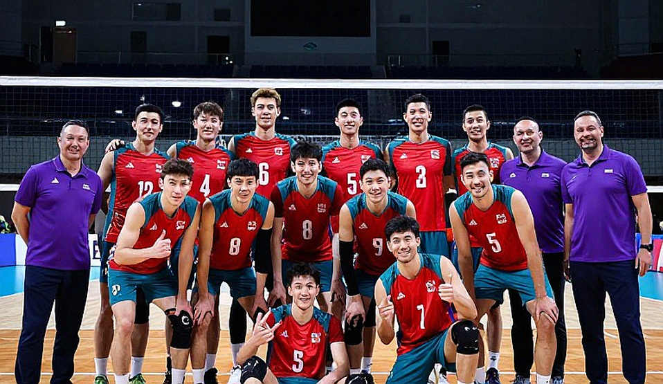 Hồ sơ rỗng và tiếng giày trên sàn gỗ: bóng chuyền Việt Nam đang được phân tích bằng gì? Hồ sơ rỗng và tiếng giày trên sàn gỗ: bóng chuyền Việt Nam đang được phân tích bằng gì?