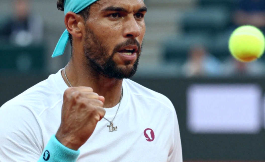 Djokovic thắng trận thứ 30 ở Bắc Kinh: Chuỗi bất bại và dòng tiền phía sau sân đấu