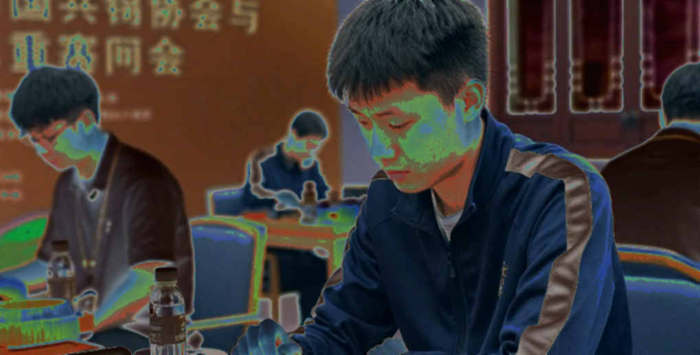 Cú ngã ba nước đi của Nihal Sarin, ngôi vô địch của Ấn Độ và tấm thẻ "cầu thủ hay nhất ngày" không ai xin