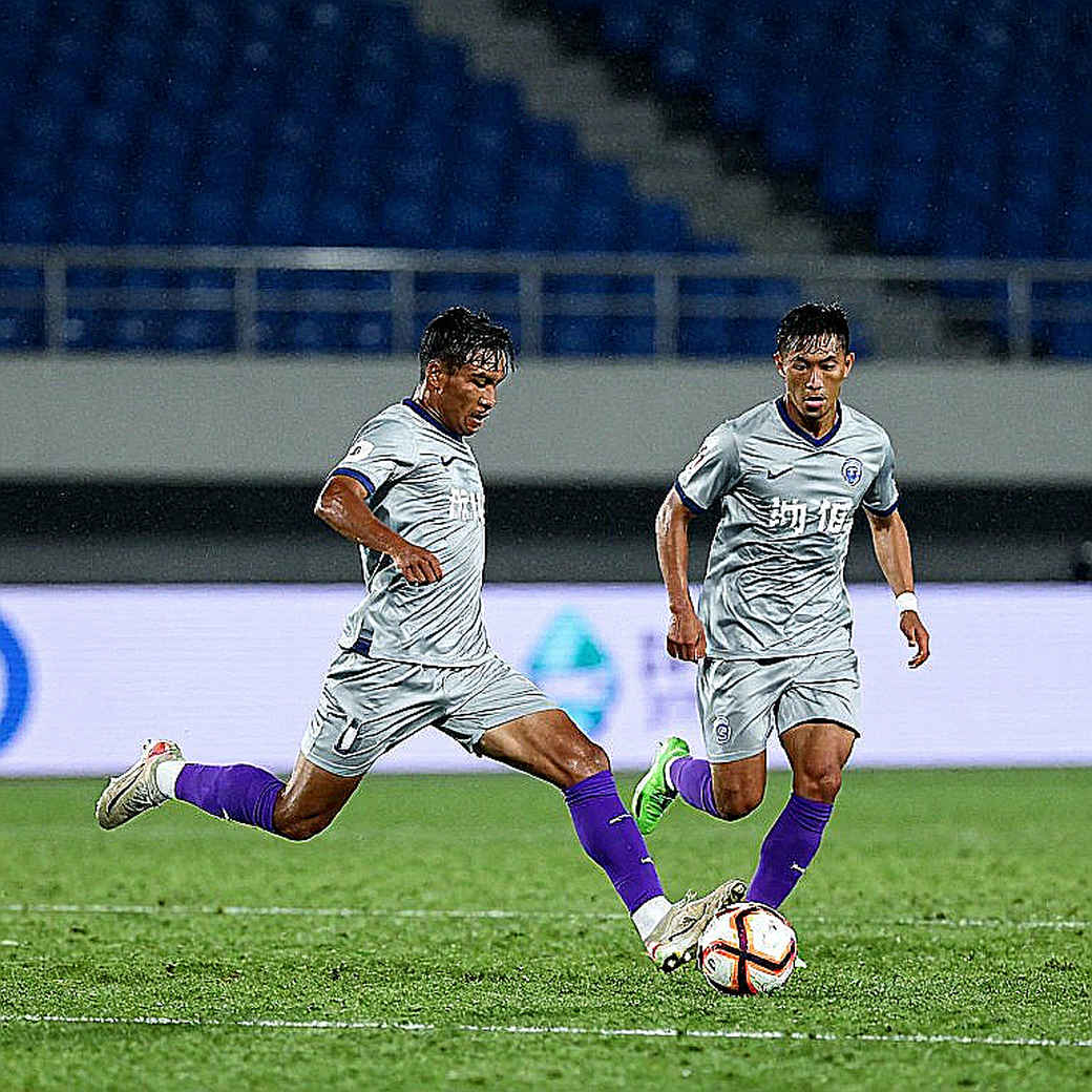 Xuan Son's Injury Opens the Door for Williams Minh Hoang: Vietnam's Focal-Point Problem Before Thailand