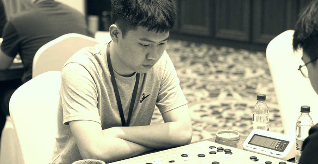 Carlsen Calls Sindarov the Clear Favourite: Gukesh and the Psychology of Defending a Crown Carlsen Calls Sindarov the Clear Favourite: Gukesh and the Psychology of Defending a Crown