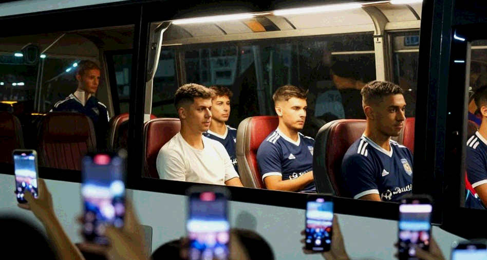 Trabzonspor để mắt Berke Özer: Lille cương quyết giữ người, thương vụ mùa đông còn nhiều chướng ngại
