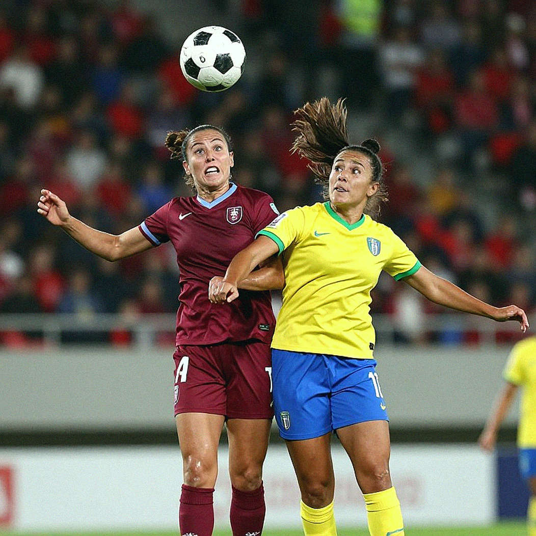 The Draw in Eindhoven: A Four-Point Gap and the Price of a Second Half
