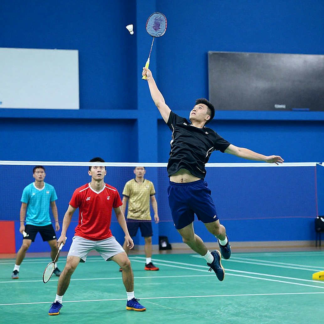 Chung kết đơn nam cầu lông châu Á: Loh Kean Yew đối đầu Kunlavut Vitidsarn trong trận đấu mang tính lịch sử