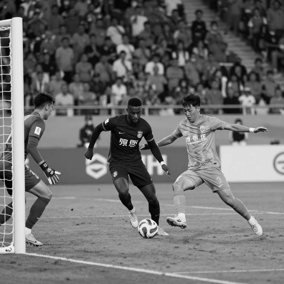 Raphinha và số 9 ảo: Barcelona đặt cả mùa giải lên một đôi chân từng nghỉ 25 trận