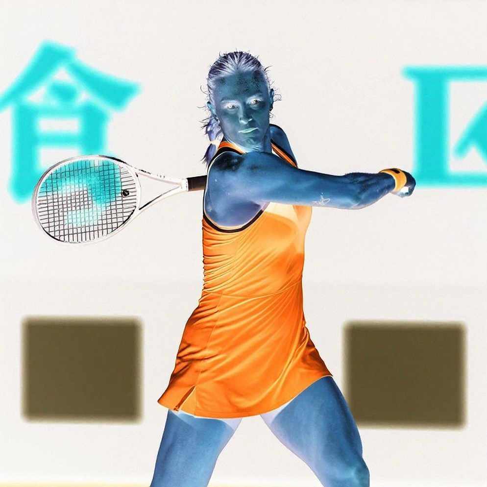 Jannik Sinner vắng Laver Cup vì điều trị chấn thương: suất số 1 thế giới bị khuyết và hồ sơ bằng chứng chưa đủ của câu chuyện 'không thân thiết' với Federer