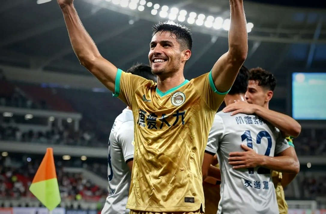 Việt Nam thua Uzbekistan 0-2 và đi tiếp: điểm mù nằm ở một phần ba sân đối phương